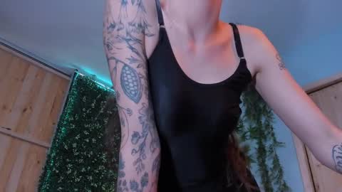 Victoria   online show from 03.30.26