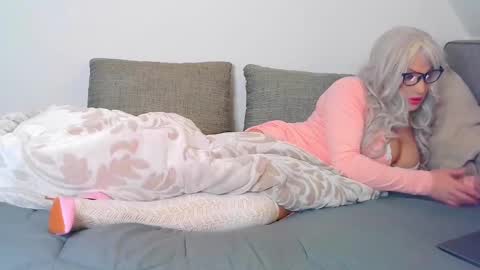 Vicky online show from 02.17.25