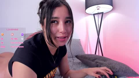 Victoria  online show from 02.02.25