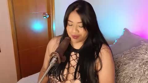 Victoria Serna  online show from 01.09.26