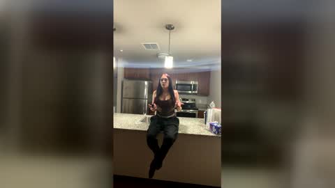 Snapshot of victhebaddie chatting on 03.30.26 Victhebaddie online show from 03.30.26