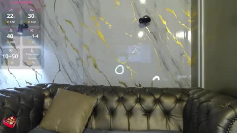 Snapshot of victoria017 chatting on 10.20.25 Victoria online show from 10.20.25