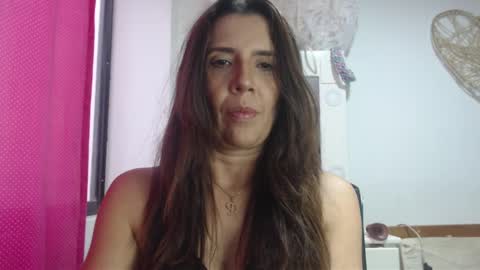 Snapshot of victoria25_meester chatting on 01.20.25 Hi guys Im victoria Be the one who can control me in PVT online show from 01.20.25