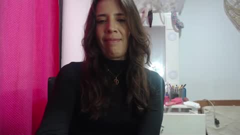 Snapshot of victoria25_meester chatting on 01.23.25 Hi guys Im victoria Be the one who can control me in PVT online show from 01.23.25
