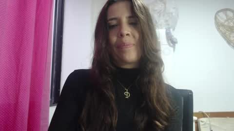 Snapshot of victoria25_meester chatting on 01.23.25 Hi guys Im victoria Be the one who can control me in PVT online show from 01.23.25