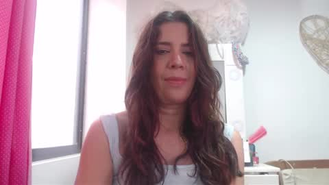Snapshot of victoria25_meester chatting on 01.26.25 Hi guys Im victoria Be the one who can control me in PVT online show from 01.26.25