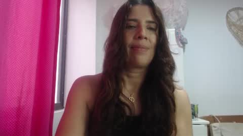 Snapshot of victoria25_meester chatting on 01.29.25 Hi guys Im victoria Be the one who can control me in PVT online show from 01.29.25