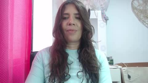 Snapshot of victoria25_meester chatting on 02.02.25 Hi guys Im victoria Be the one who can control me in PVT online show from 02.02.25