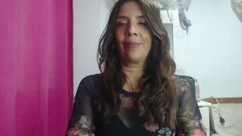 Snapshot of victoria25_meester chatting on 02.05.25 Hi guys Im victoria Be the one who can control me in PVT online show from 02.05.25