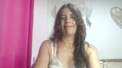 Snapshot of victoria25_meester chatting on 02.08.25 Hi guys Im victoria Be the one who can control me in PVT online show from 02.08.25