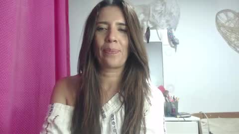 Snapshot of victoria25_meester chatting on 02.10.25 Hi guys Im victoria Be the one who can control me in PVT online show from 02.10.25