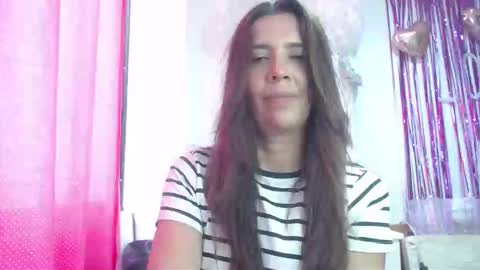 Snapshot of victoria25_meester chatting on 02.19.25 Hi guys Im victoria Be the one who can control me in PVT online show from 02.19.25