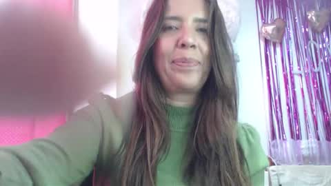 Snapshot of victoria25_meester chatting on 02.20.25 Hi guys Im victoria Be the one who can control me in PVT online show from 02.20.25