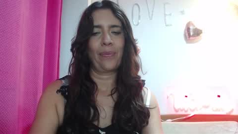Snapshot of victoria25_meester chatting on 03.09.25 Hi guys Im victoria Be the one who can control me in PVT online show from 03.09.25