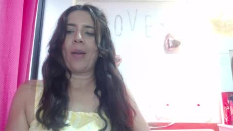 Snapshot of victoria25_meester chatting on 03.11.25 Hi guys Im victoria Be the one who can control me in PVT online show from 03.11.25