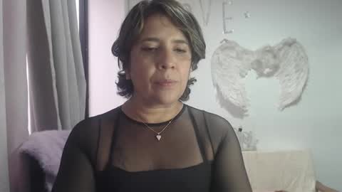 Snapshot of victoria25_meester chatting on 09.14.25 Hi guys Im victoria Be the one who can control me in PVT online show from 09.14.25