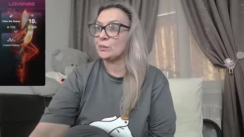 Snapshot of victoria50 chatting on 10.14.25 victoria50 online show from 10.14.25