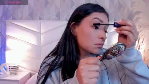 victoria___jonnes online show from 11.11.25