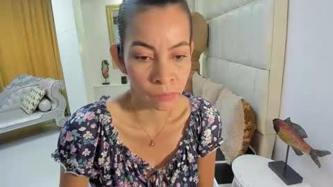 Victoria  grey  online show from 03.23.26