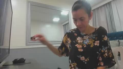 Victoria  grey  online show from 04.06.26