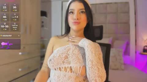 Victoria valentina  online show from 10.20.25