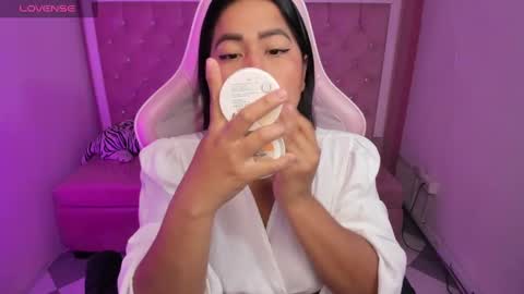 victoria_b_ online show from 09.14.25