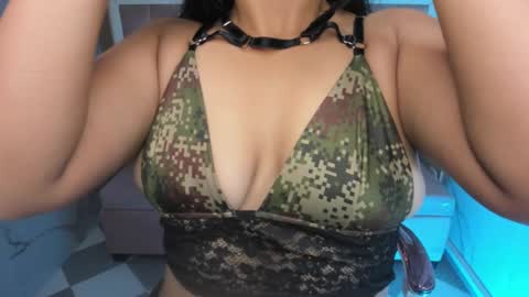 victoria_b_ online show from 09.28.25