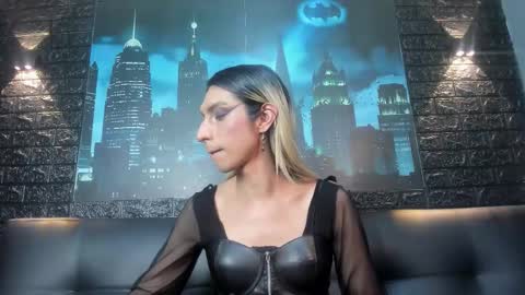 Snapshot of victoria_badgal chatting on 11.06.25 Victoria online show from 11.06.25