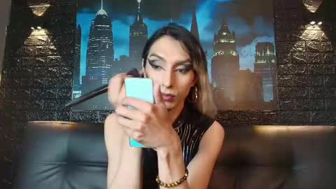 Snapshot of victoria_badgal chatting on 11.13.25 Victoria online show from 11.13.25