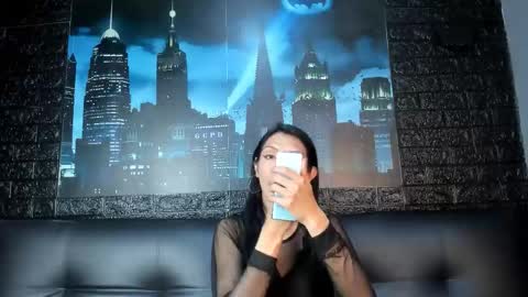 Snapshot of victoria_badgal chatting on 11.25.25 Victoria online show from 11.25.25