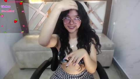 victoria_castillo_b online show from 11.15.25