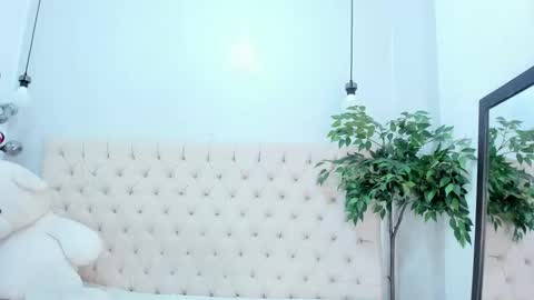 Victoria online show from 03.19.26