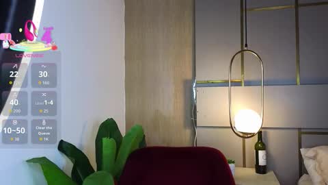 Victoria Collins online show from 03.12.26