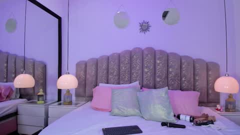 Snapshot of victoria_cooper3 chatting on 02.02.26 valentina online show from 02.02.26