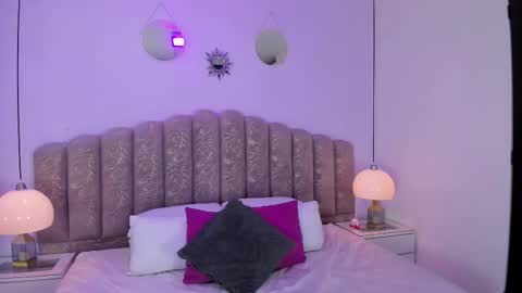 Snapshot of victoria_cooper3 chatting on 02.13.26 valentina online show from 02.13.26