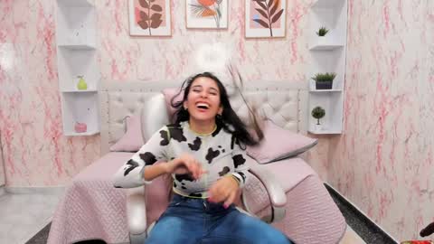 Snapshot of victoria_houston chatting on 01.03.25 Victoria Houston online show from 01.03.25