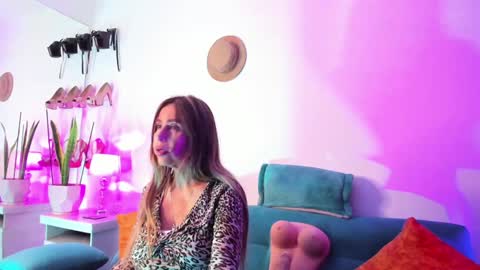Victoria  online show from 01.07.25
