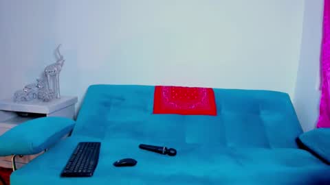 Victoria  online show from 10.17.25