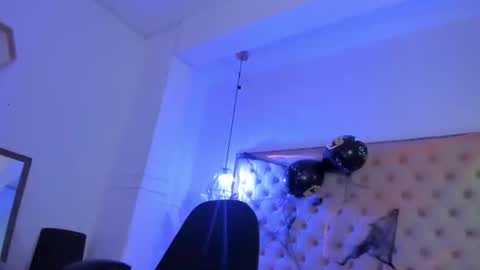 victoria_kitt online show from 10.18.25