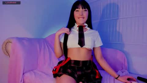 Victoria Laurent online show from 10.23.25