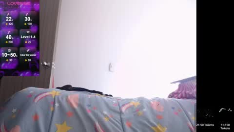 Snapshot of victoria_lehee chatting on 12.19.24 Victoria online show from 12.19.24
