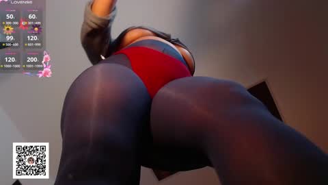 Snapshot of victoria_monteroo chatting on 12.28.24 Call me Vic online show from 12.28.24