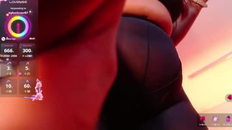 Snapshot of victoria_monteroo chatting on 02.22.25 Call me Vic online show from 02.22.25