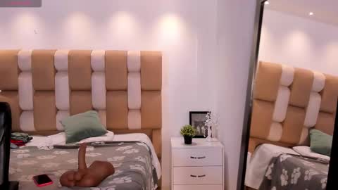 Snapshot of victoria_mooree chatting on 09.18.25 Victoria   Everyday From 1400 to 2130 Col Time online show from 09.18.25