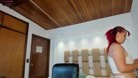 Snapshot of victoria_mooree chatting on 09.28.25 Victoria   Everyday From 1400 to 2130 Col Time online show from 09.28.25