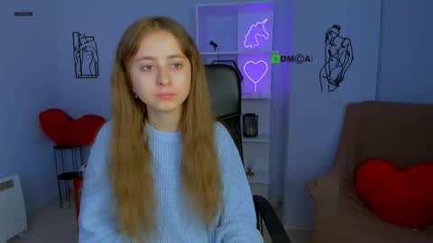 Snapshot of victoria_pretty_ chatting on 10.13.25 Victoria online show from 10.13.25