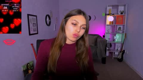 Snapshot of victoria_pretty_ chatting on 10.17.25 Victoria online show from 10.17.25