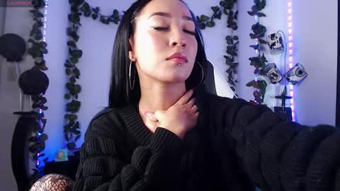 Snapshot of victoria_ricci_a chatting on 10.04.25 Victoria online show from 10.04.25