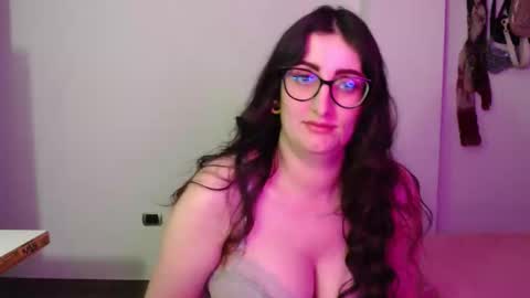 Victoria online show from 04.14.26