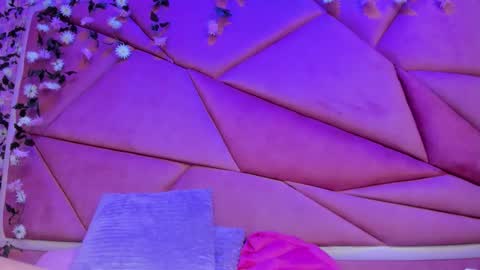 Victoria online show from 12.02.25